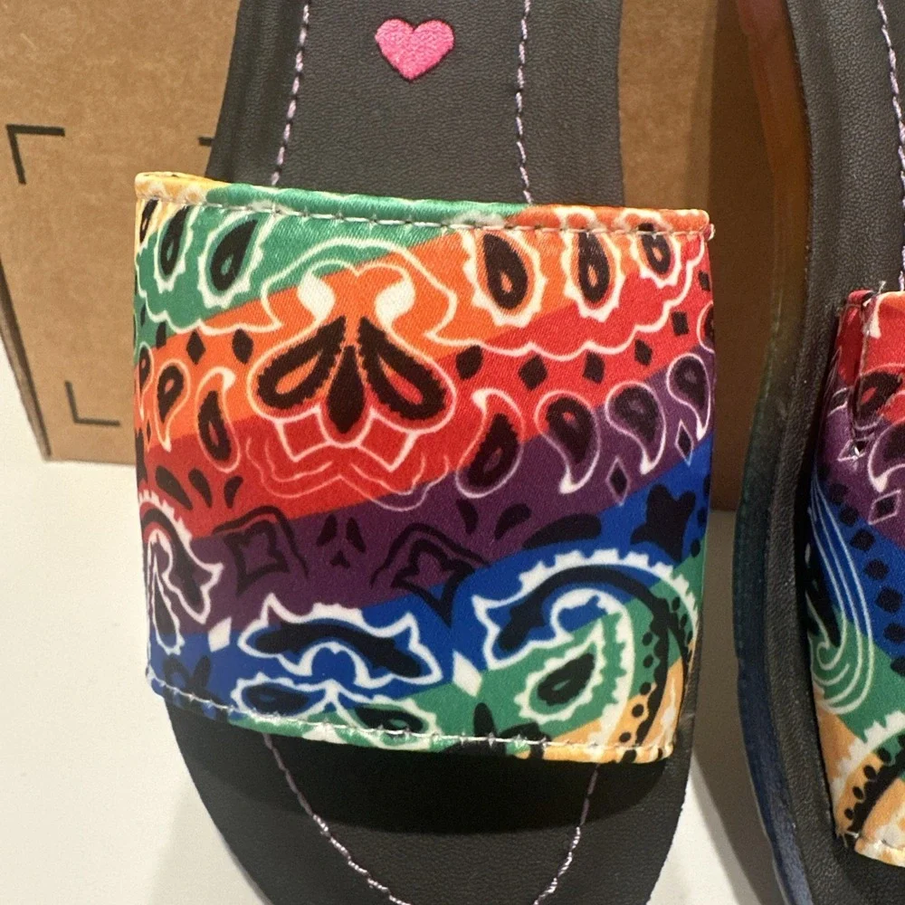 Steve Madden Kids Size 4 JWINC Multi Bandana Print Slip On Slide Sandals Rainbow